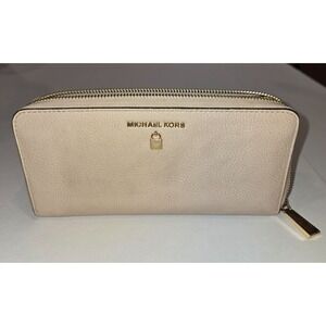 Michael Kors Wallet Wristlet Pale Apricot Gold Hardware Zip Around